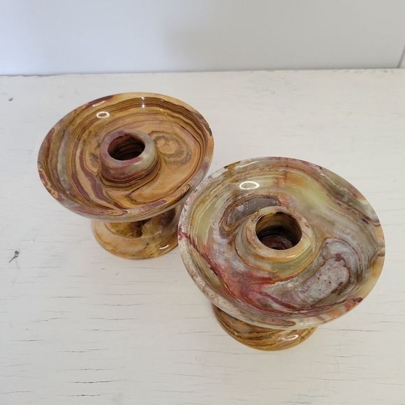 Swirled Onyx Marble Polished Stone Candlestick Holders Carved in Pakistan - Picture 4 of 11